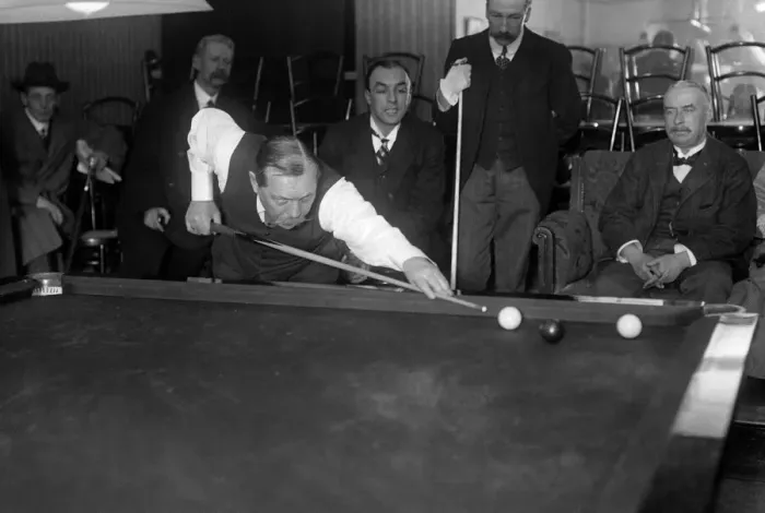 Framed Print : Sir Arthur Conan Doyle playing in the 2nd round of the London qualifying competition of