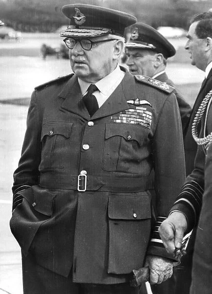 Sir Arthur Harris in uniform at farewell to bomber command - May 1968 22  /  05  /  1968