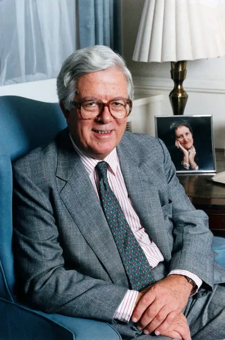 Framed Print : Sir Geoffrey Howe in his office - September 1994 Framed Print : Sir Geoffrey Howe in his office - September 1994