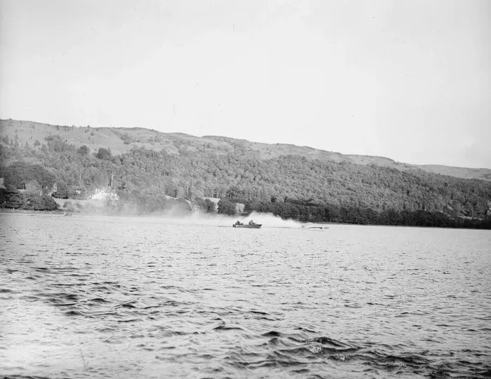 Framed Print : Sir Malcolm Campbell conducts speed trials of his boat Bluebird on Coniston Water, 1947 Framed Print : Sir Malcolm Campbell conducts speed trials of his boat Bluebird on Coniston Water, 1947