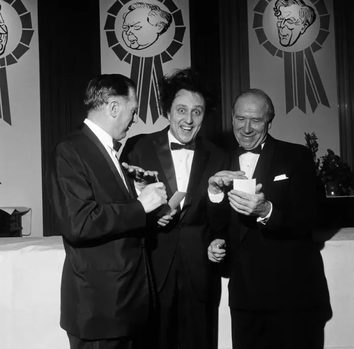 Framed Print : Sir Matt Busby with Joe Mercer and Ken Dodd at Daily Mirror Election Night dinner Framed Print : Sir Matt Busby with Joe Mercer and Ken Dodd at Daily Mirror Election Night dinner