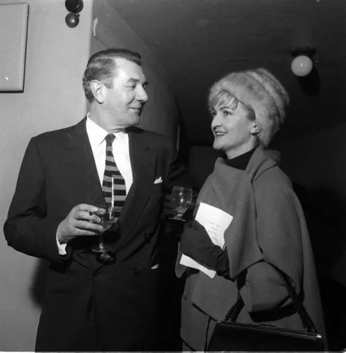 Framed Print : Sir Michael Redgrave actor Jan 1963 with Sheila Hancock actress at a luncheon given by Framed Print : Sir Michael Redgrave actor Jan 1963 with Sheila Hancock actress at a luncheon given by