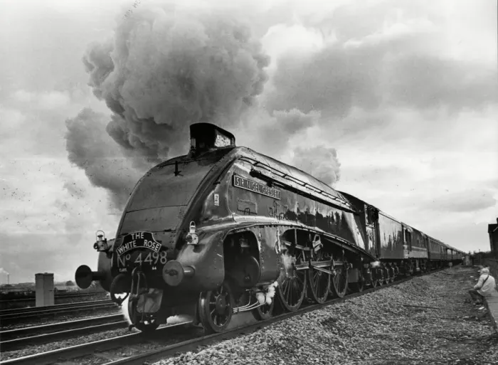 Framed Print : The Sir Nigel Gresley arrives at Derby Built in 1937 by Sir Nigel Gresley 15th February Framed Print : The Sir Nigel Gresley arrives at Derby Built in 1937 by Sir Nigel Gresley 15th February