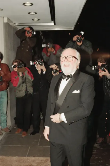 Framed Print : Sir Richard Attenborough arrives for The London Film Critics Circle Awards