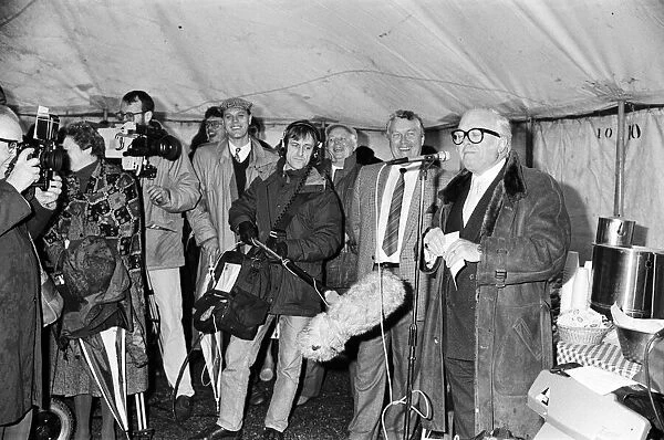 Sir Richard Attenborough making a visit to Bretton, Wakefield. 4th November 1989
