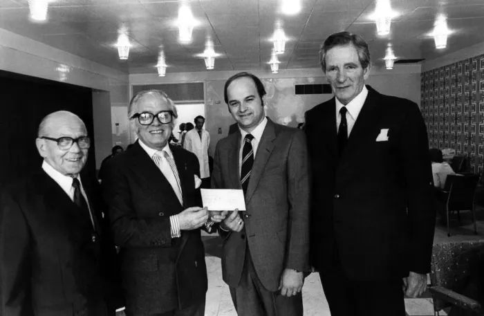 Framed Print : Sir Richard Attenborough with mr. William Leech (left) and mr Framed Print : Sir Richard Attenborough with mr. William Leech (left) and mr