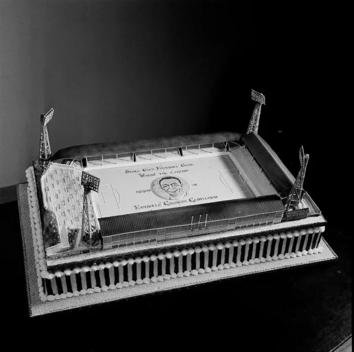 Framed Print : Sir Stanley Matthews Cake April 1965 Mr Thomas 54 cake maker is putting Framed Print : Sir Stanley Matthews Cake April 1965 Mr Thomas 54 cake maker is putting