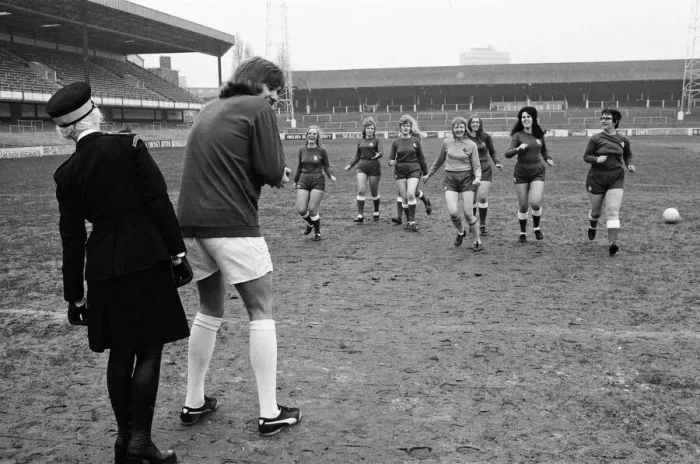 Framed Print : Sixteen traffic wardens of the Shepherds Bush area have formed their own ladies football