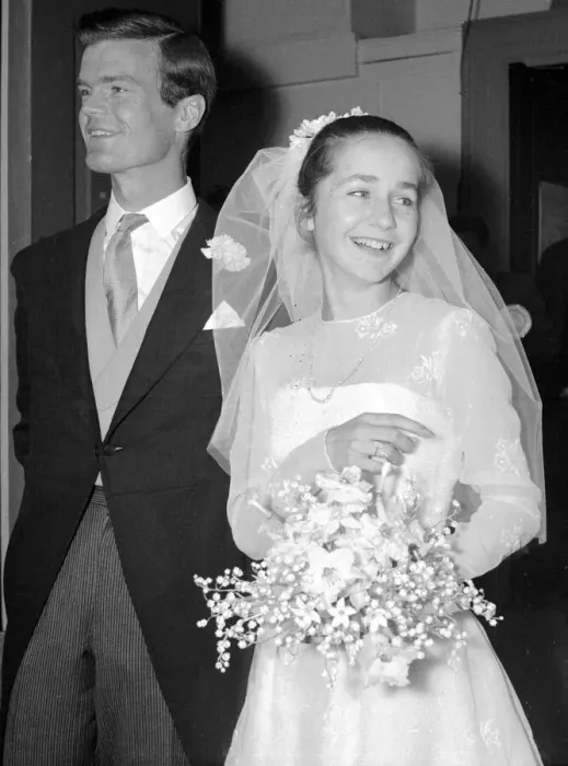 Framed Print : Sixteen year old Caroline Jayne Beuttler and husband Allan Clark 30 seen here after