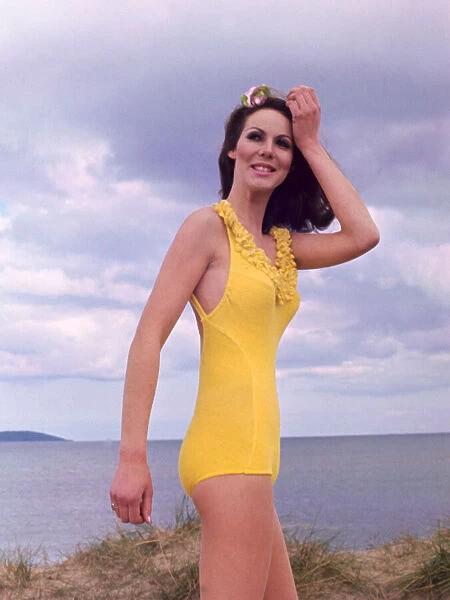 Sixties Fashion 1960s clothing Swimsuit Fashions