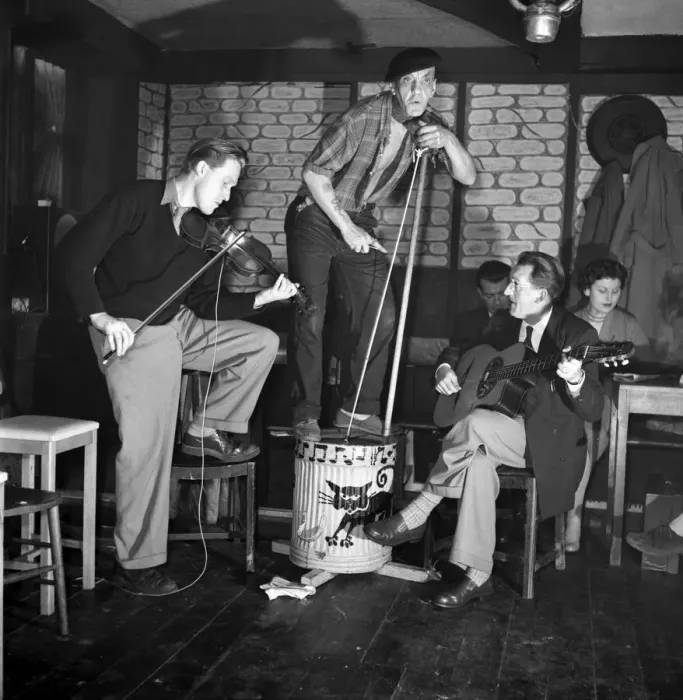 Framed Print : Skiffle group belived to be called the Black Cat seen here performing in a pub Framed Print : Skiffle group belived to be called the Black Cat seen here performing in a pub