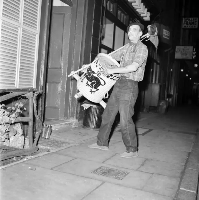 Framed Print : Skiffle group belived to be called the Black Cat seen here setting up in a pub before a