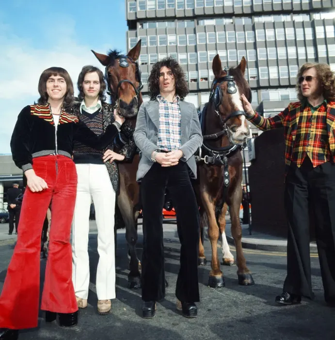 Framed Print : Slade (Dave Hill, Don Powell, Noddy Holder and Jim Lea) in Glasgow to promote their film