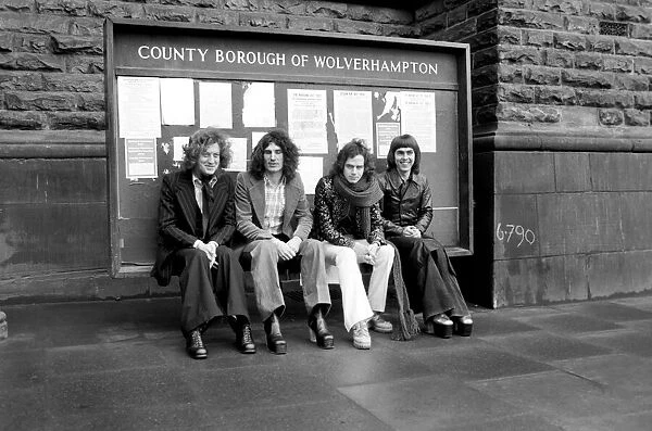 Slade Pop Group. January 1975 75-00228-002