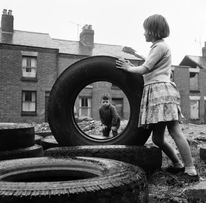 Framed Print : Slum areas of Leicester. 18th October 1963 Framed Print : Slum areas of Leicester. 18th October 1963