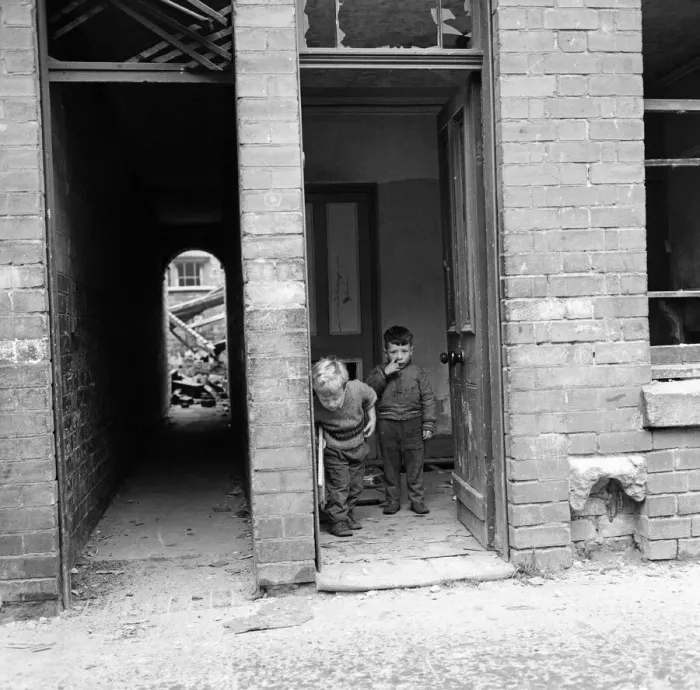 Framed Print : Slum areas of Leicester. 18th October 1963 Framed Print : Slum areas of Leicester. 18th October 1963