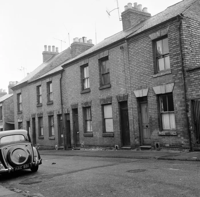 Framed Print : Slum areas of Leicester. 18th October 1963 Framed Print : Slum areas of Leicester. 18th October 1963