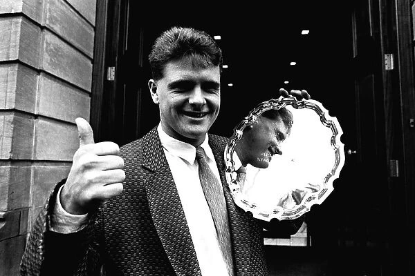 A smiling Paul Gascoigne today received the Barclays Young Eagle award 26 November 1987