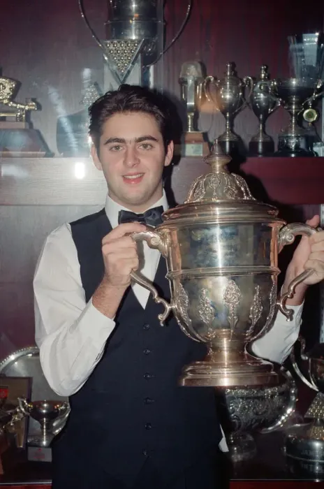 Framed Print : Snooker player Ronnie O Sullivan, pictured the day before his 16th birthday Framed Print : Snooker player Ronnie O Sullivan, pictured the day before his 16th birthday