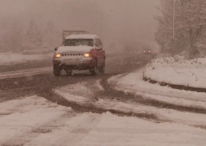 Framed Print : Snow on the roads in kent today caused chaos after britain was hit by the big freeze Framed Print : Snow on the roads in kent today caused chaos after britain was hit by the big freeze