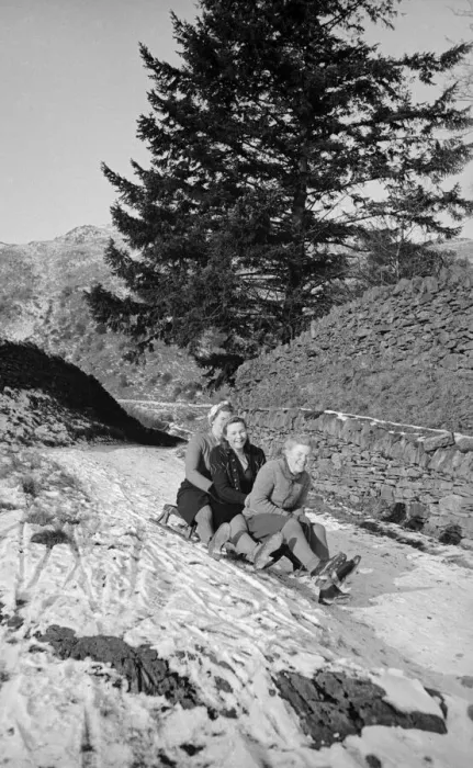 Framed Print : A snow scene in the hills of the Lake District, Cumbria January 1946 Framed Print : A snow scene in the hills of the Lake District, Cumbria January 1946
