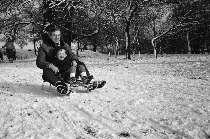 Framed Print : Snow scenes on Richmond Hill and Park. 26th December 1970