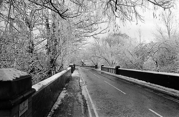 Snow scenes at Sonning, Berkshire. December 1981