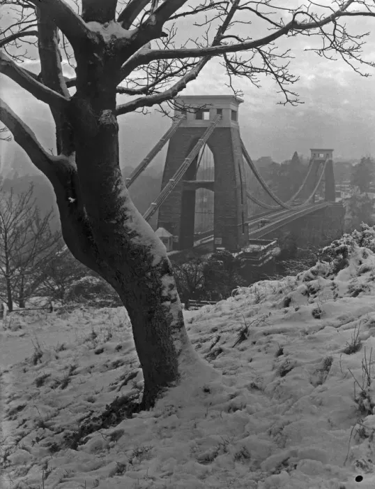 Framed Print : A snowy view of Clifton suspension bridge on New Years Day 1962. 1st January 1962 Framed Print : A snowy view of Clifton suspension bridge on New Years Day 1962. 1st January 1962