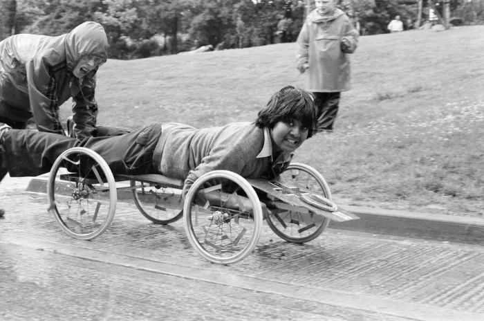 Framed Print : Soap Box Races at Stoneham Boys School, Reading, Berkshire, June 1980 Framed Print : Soap Box Races at Stoneham Boys School, Reading, Berkshire, June 1980