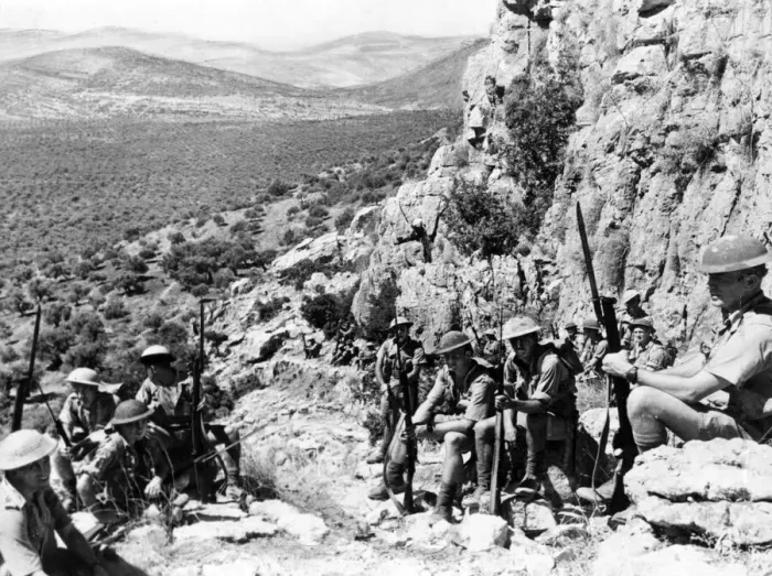 Framed Print : Soldiers of the Imperial Australian Force operating in the hill country of the Syria Framed Print : Soldiers of the Imperial Australian Force operating in the hill country of the Syria