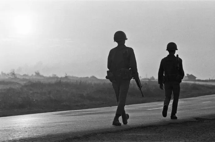 Framed Print : Soldiers of the South Vietnamese army advance on Viet Cong positions in Trang Bang just Framed Print : Soldiers of the South Vietnamese army advance on Viet Cong positions in Trang Bang just