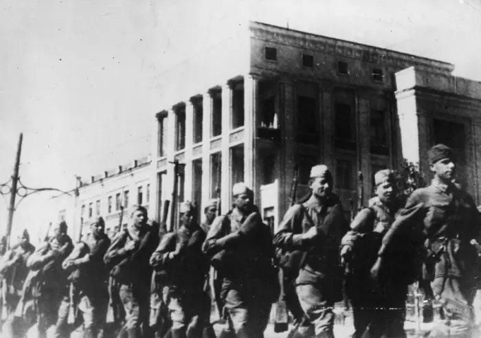 Framed Print : Soldiers of the Soviet Red Army marching through the streets of a townin the front zone Framed Print : Soldiers of the Soviet Red Army marching through the streets of a townin the front zone