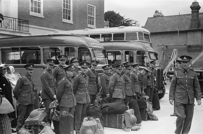 Framed Print : Soldiers and transport of the 30th Surrey Searchlight Regiment an air defence unit of Framed Print : Soldiers and transport of the 30th Surrey Searchlight Regiment an air defence unit of