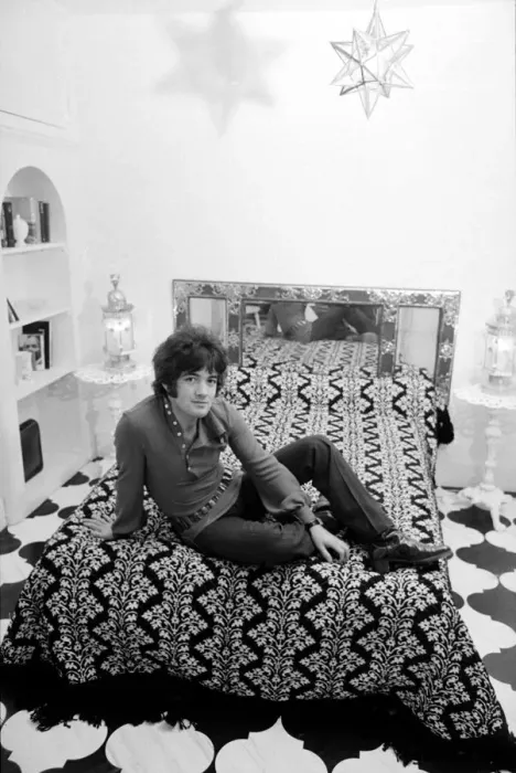 Framed Print : Songwriter Barry Ryan (dark shirt) in his flat in North Audley Street Framed Print : Songwriter Barry Ryan (dark shirt) in his flat in North Audley Street