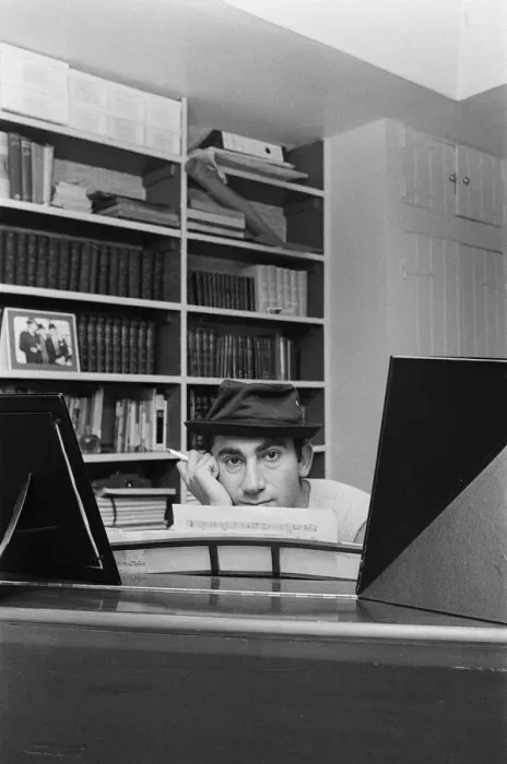 Framed Print : Songwriter and composer Lionel Bart in his flat in South Kensington Framed Print : Songwriter and composer Lionel Bart in his flat in South Kensington