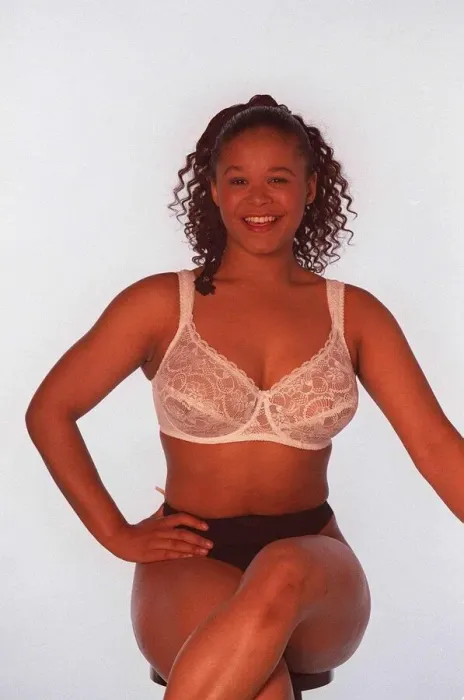 Framed Print : Sonia Swaby actress in West End play Fame who wears a 34 DD size bra
