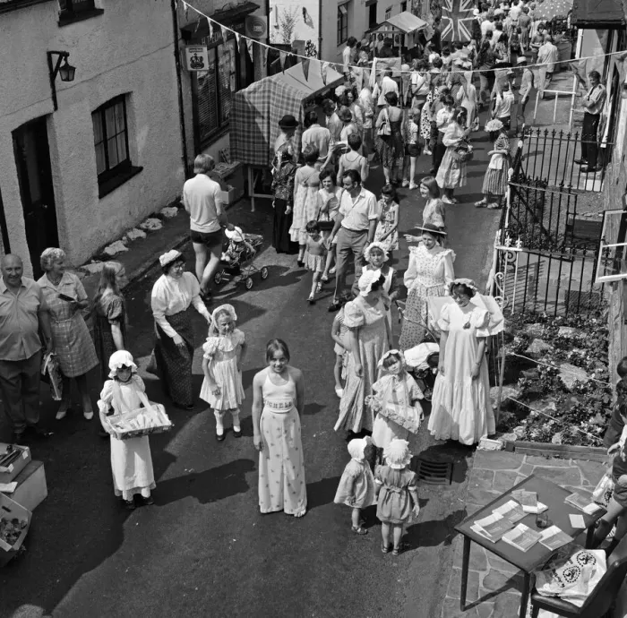 Framed Print : Sonning Festival. Sonning High Street, Berkshire. June 1976