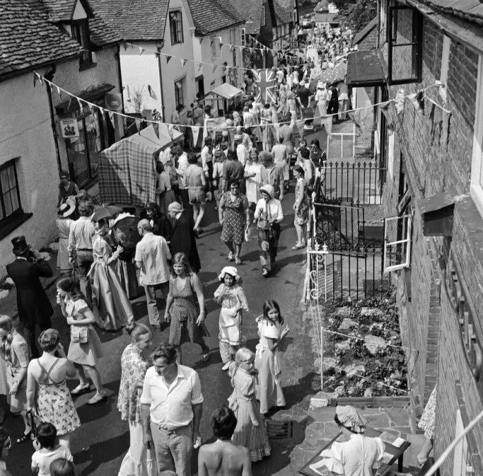 Framed Print : Sonning Festival. Sonning High Street, Berkshire. June 1976 Framed Print : Sonning Festival. Sonning High Street, Berkshire. June 1976