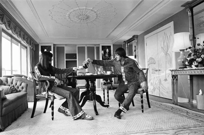 Framed Print : Sonny Bono & Cher, American music duo, pictured in their rooms at the Royal Garden Hotel
