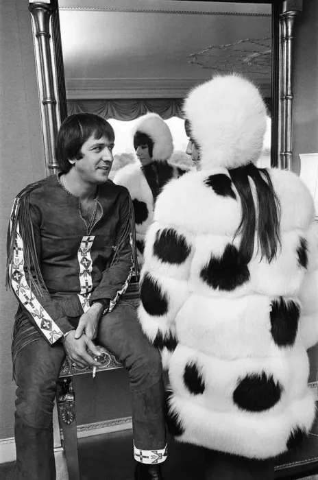 Framed Print : Sonny Bono & Cher, American music duo, pictured in their rooms at the Royal Garden Hotel Framed Print : Sonny Bono & Cher, American music duo, pictured in their rooms at the Royal Garden Hotel