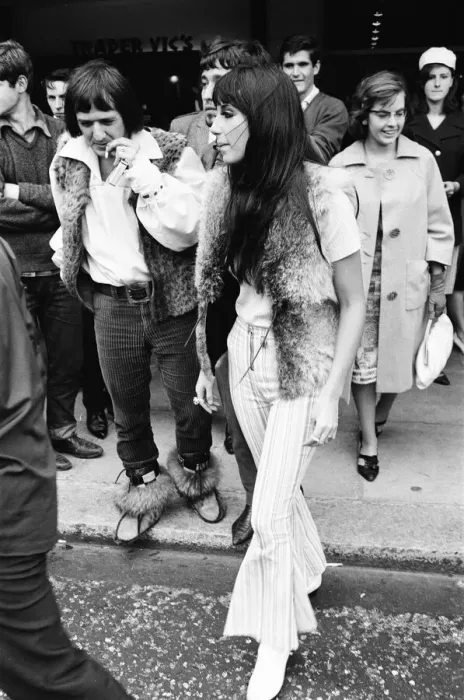 Framed Print : Sonny Bono & Cher, American music duo, who currently have a number one single in the US Framed Print : Sonny Bono & Cher, American music duo, who currently have a number one single in the US