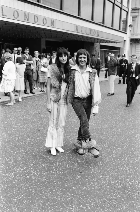 Framed Print : Sonny Bono & Cher, American music duo, who currently have a number one single in the US Framed Print : Sonny Bono & Cher, American music duo, who currently have a number one single in the US