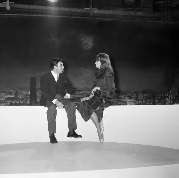 Framed Print : Sophia Loren and Peter Sellers in a scene from the film The Millionairess Framed Print : Sophia Loren and Peter Sellers in a scene from the film The Millionairess