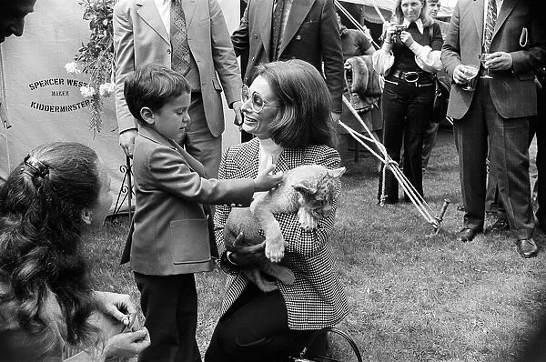 Sophia Loren and her son, Carlo Ponti Jr. visit the West Midlands Safari Park at Bewdley