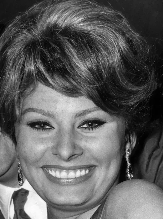 Framed Print : Sophia Loren, who will be starring with Peter Sellers in the Dimitri de Grunwald Framed Print : Sophia Loren, who will be starring with Peter Sellers in the Dimitri de Grunwald