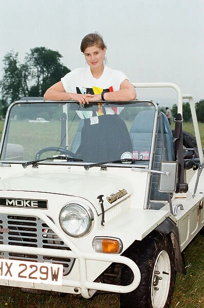 Sophie Aldred as Dr Whos assistant Ace seen here on location near Arundel during