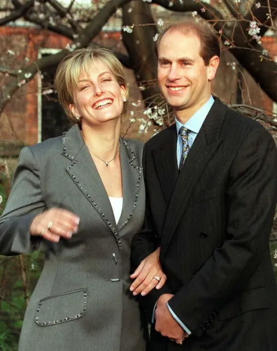 Framed Print : SOPHIE RHYS-JONES AND PRINCE EDWARD - ENGAGEMENT - 06  /  01  /  1999