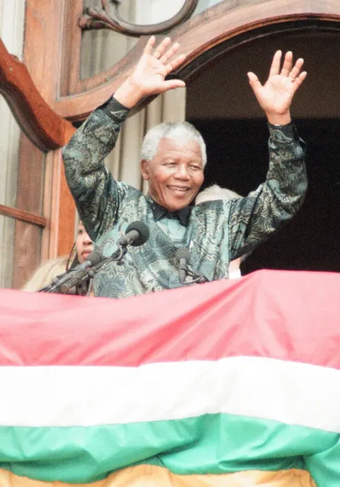 Framed Print : South African President Nelson Mandela waving to the crowds from the balcony of South Framed Print : South African President Nelson Mandela waving to the crowds from the balcony of South