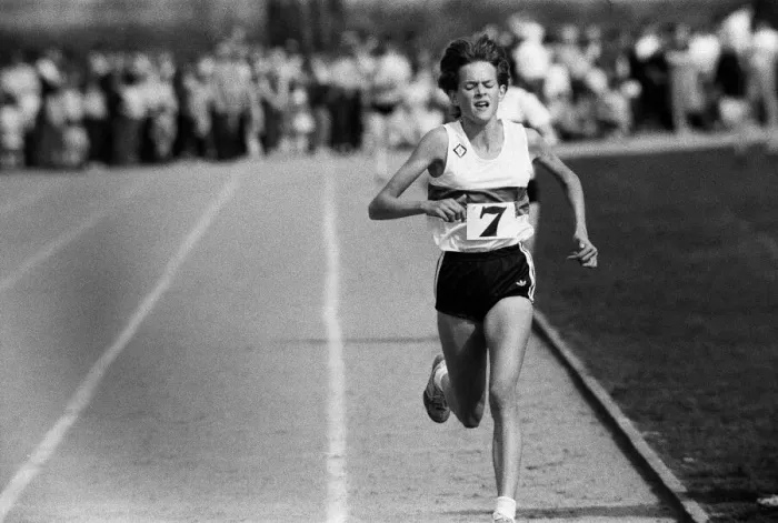 Framed Print : South African wonder girl Zola Budd seen winning the 3000 metre race at Central Park in