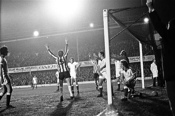 Southampton 4-0 Sunderland. The Dell. Second Division 1976 League Campaign